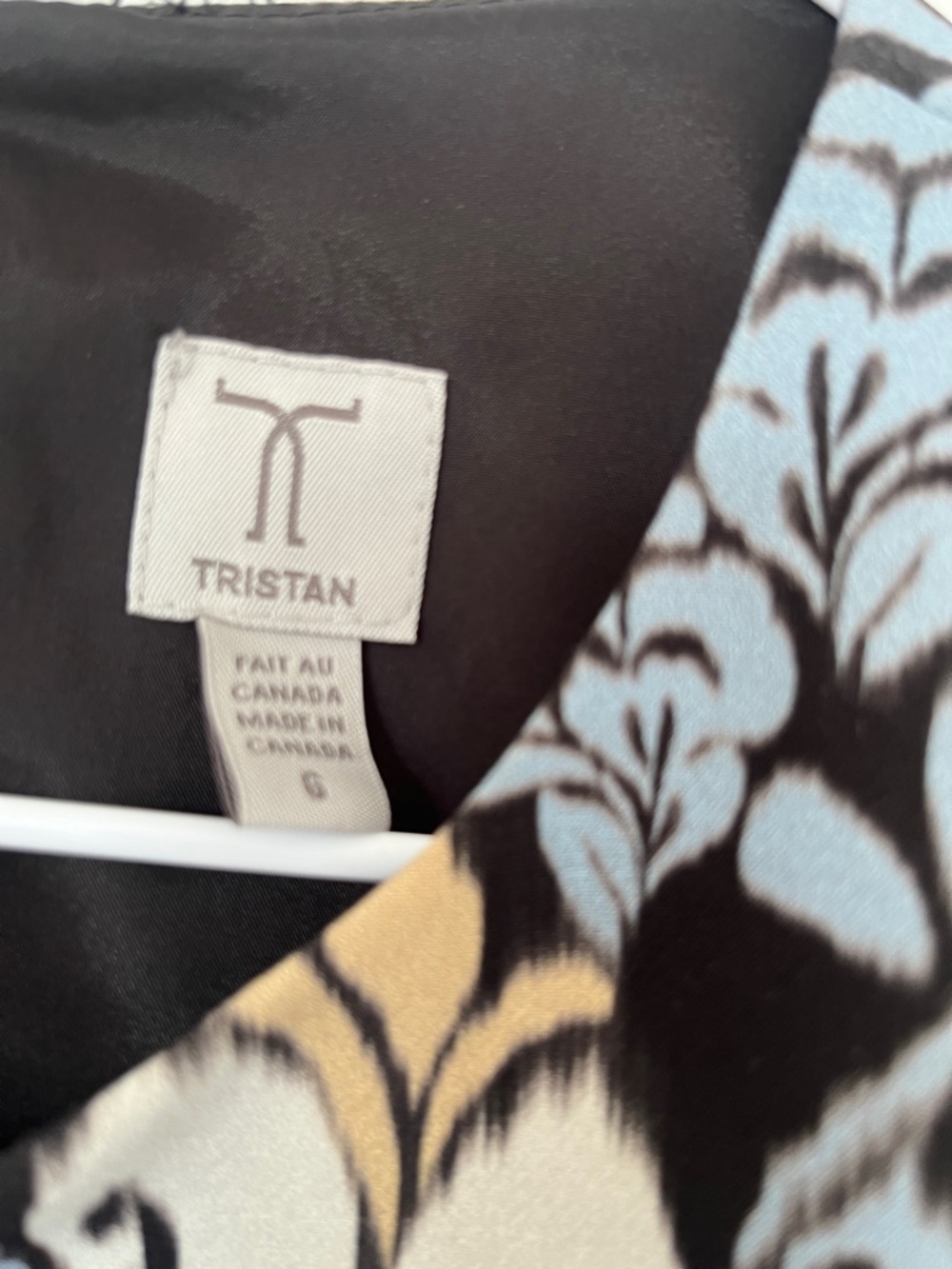 Tristan Sleeveless Blue and Cream Floral Fit-and-Flare Dress - Picture 5 of 8